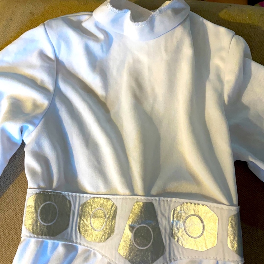 Baby Leah costume
